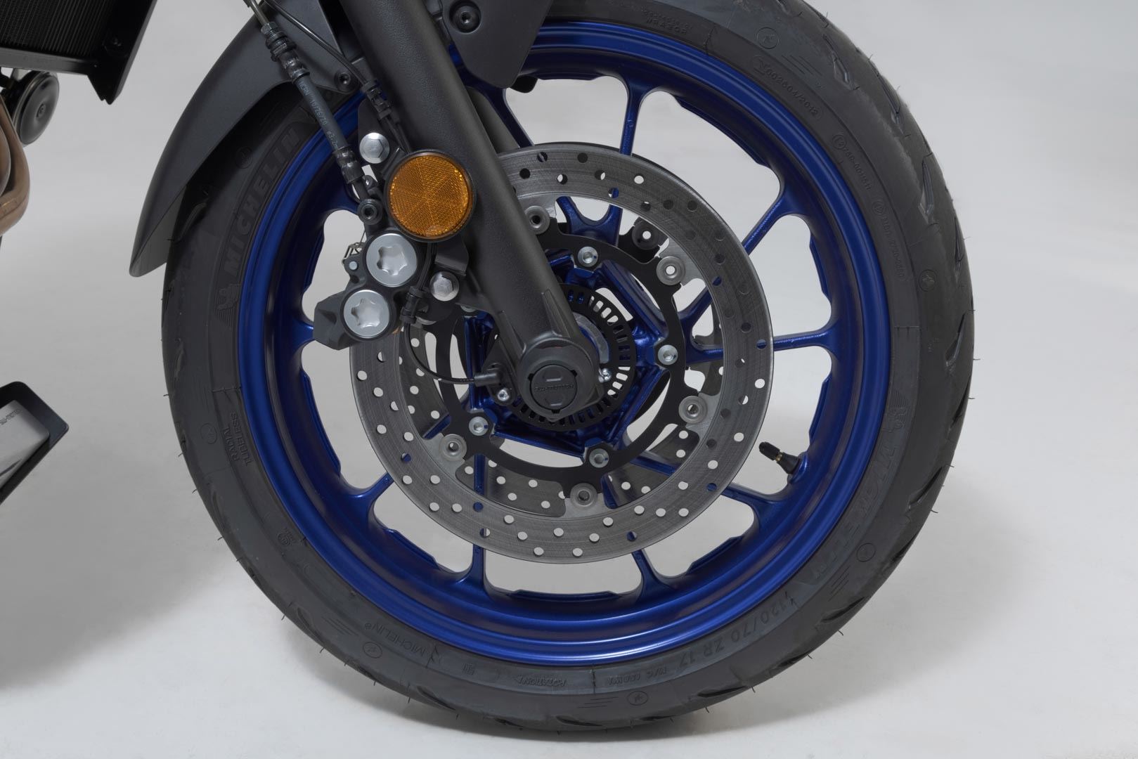 Slider set for front axle Black. Yamaha models (14-).