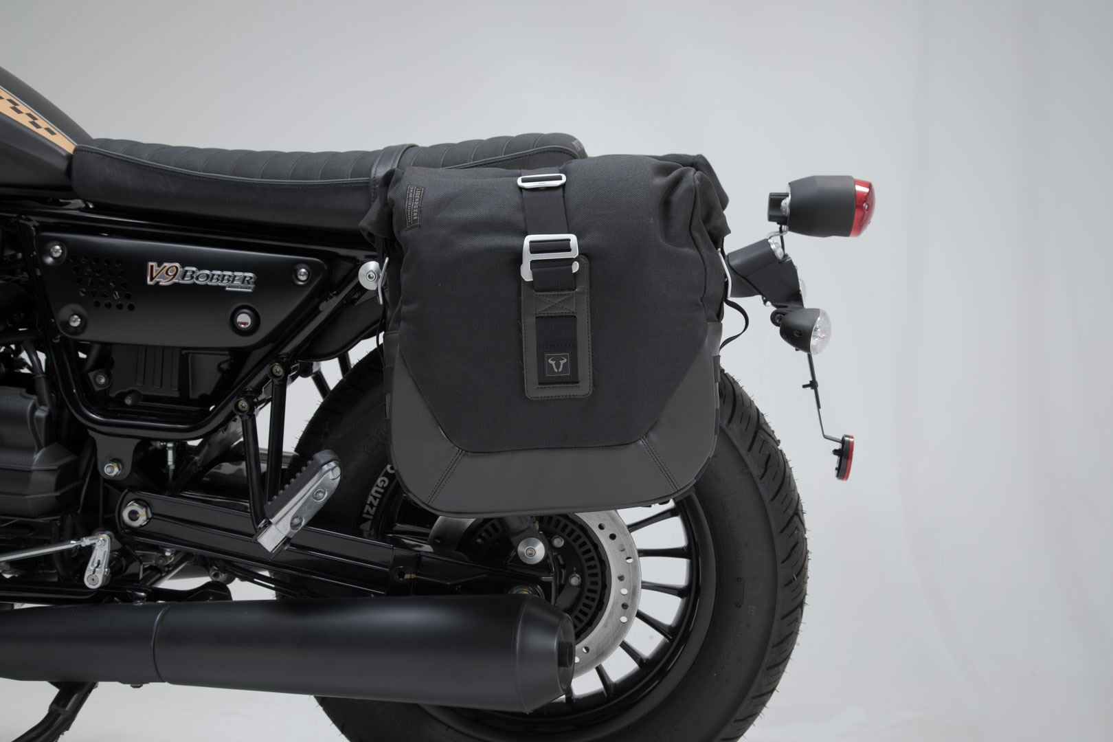 Legend Gear Side Bag System LC Moto Guzzi V9 Roamer/Bobber (15-) Black Edition