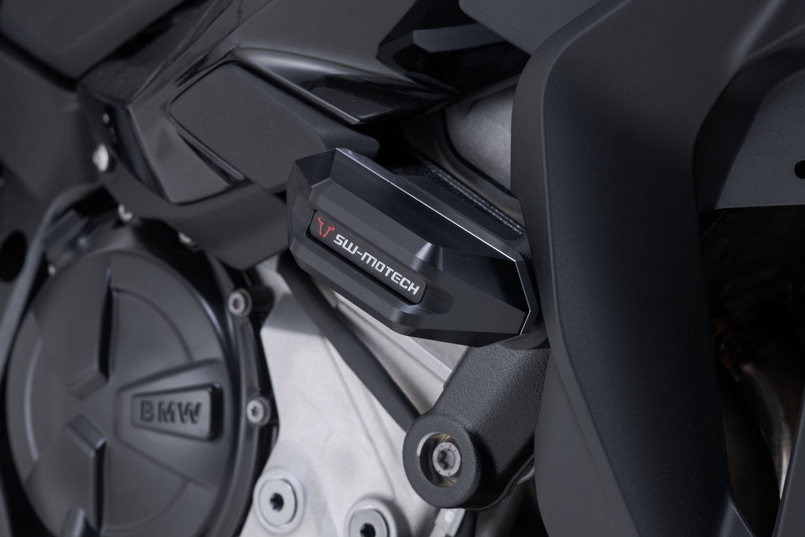 Frame slider kit Black. BMW S 1000 XR (19-).