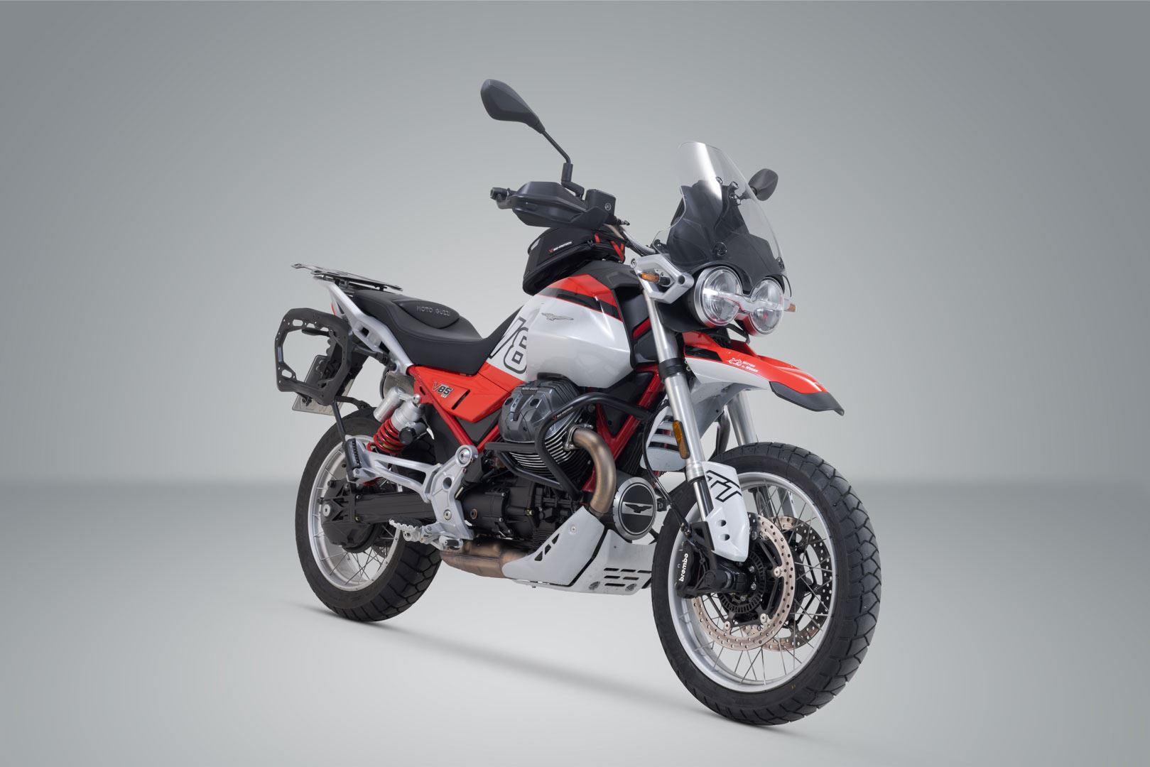 Adventure set DUSC Black. Moto Guzzi V85 TT (19-23).