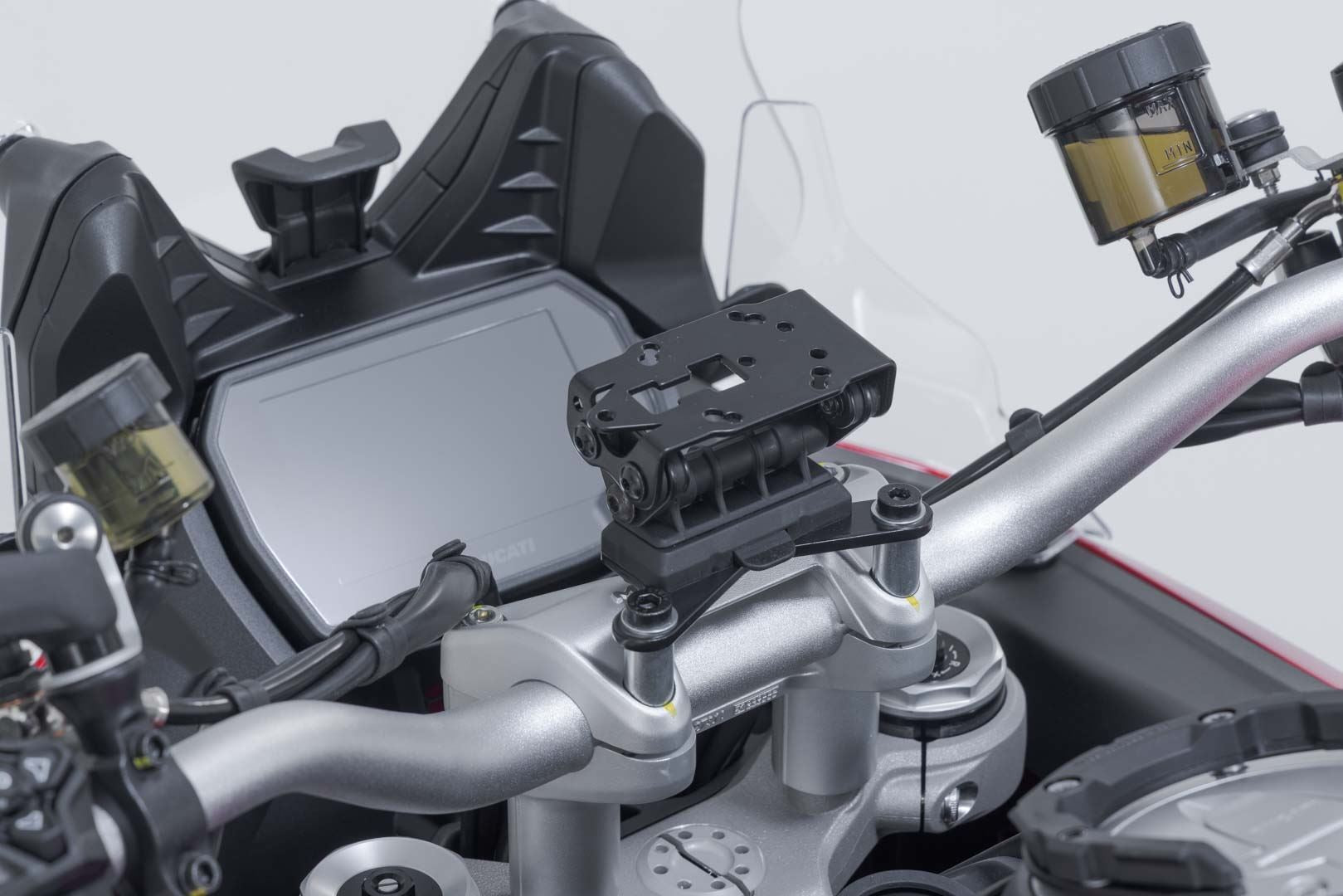 GPS mount on the handlebar Black. Ducati Multistrada V4 (20-), V2 (24-).