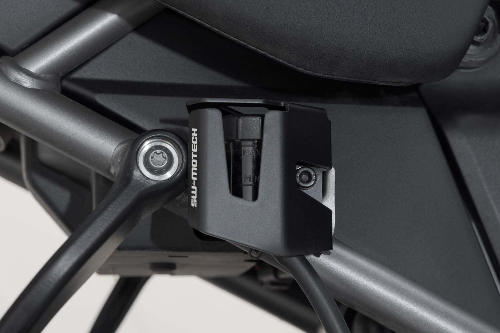 Brake fluid reservoir guard Black. Harley-Davidson Pan America (21-).