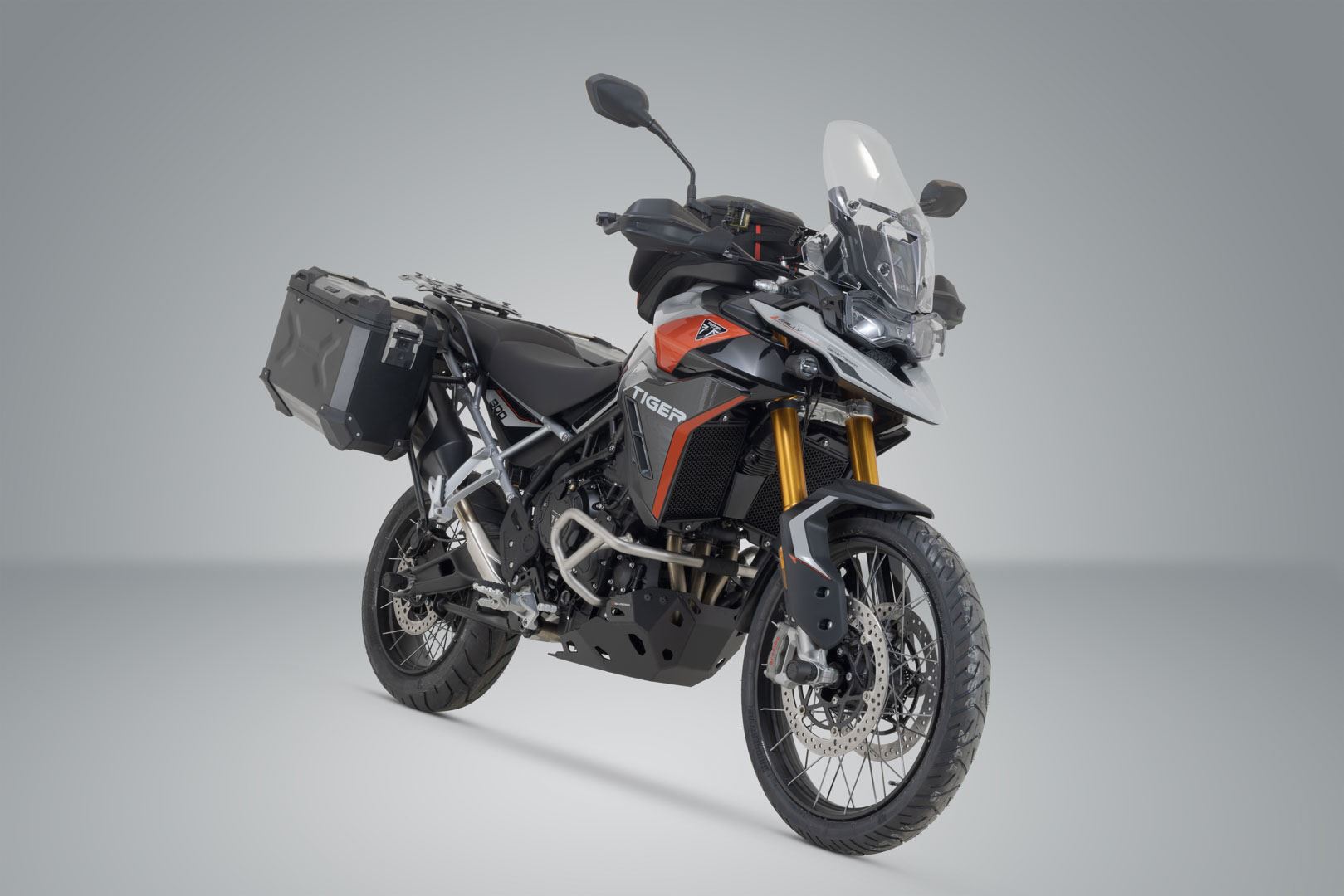 TRAX ADV aluminium case system Black. 45/37 l. Triumph Tiger 900 GT/Rally Pro.
