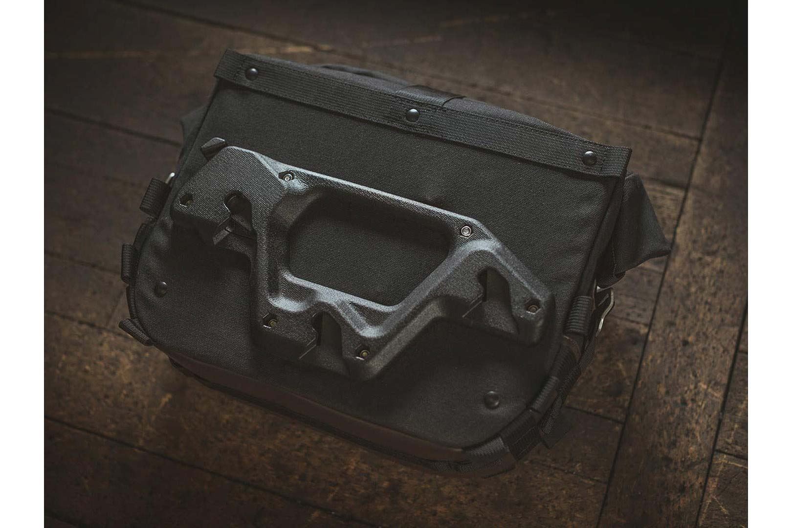 Legend Gear Side Bag System LC BMW R nineT Racer (16-)