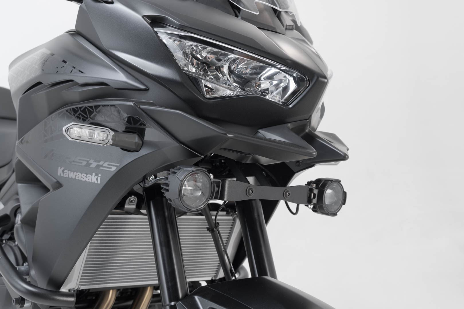 Light mounts Black. Kawasaki Versys 650 (21-).