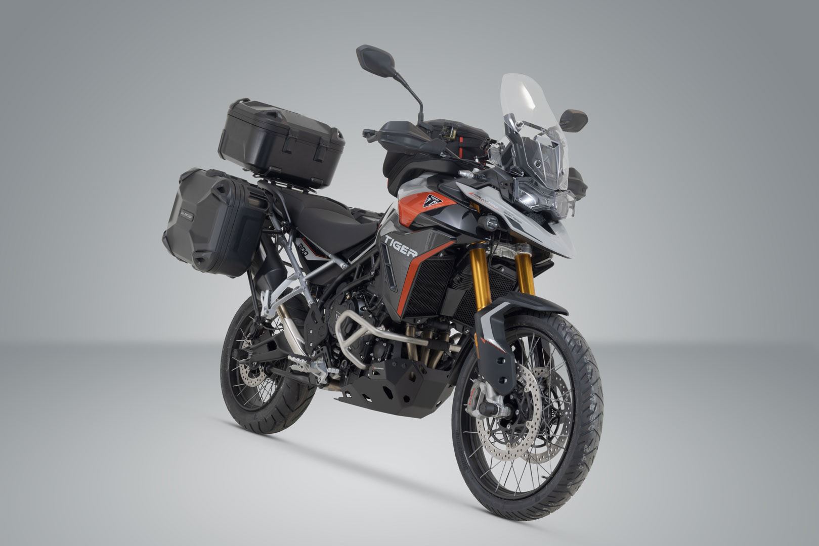 Adventure set DUSC Black. Triumph Tiger 900 GT / Rally Pro (23-).