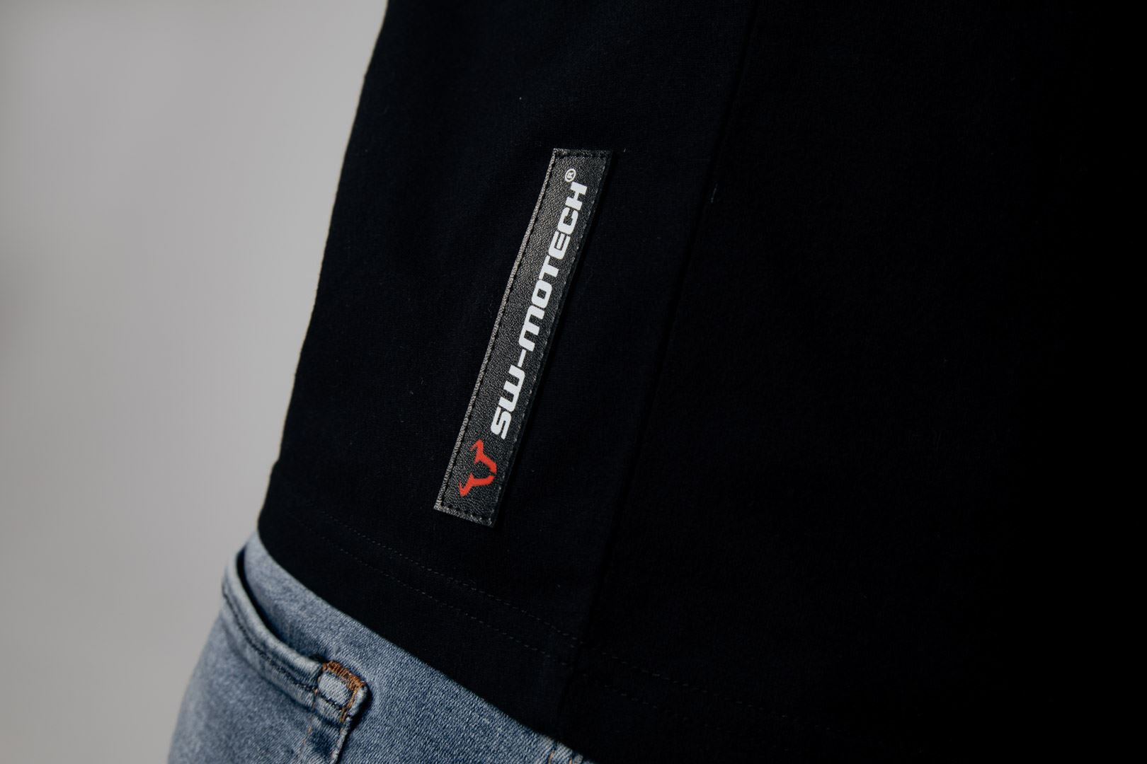 T-Shirt Core Line. Black. Men. Size S.