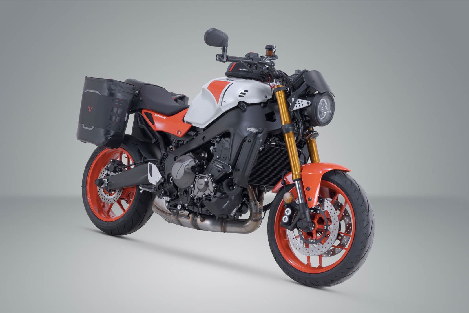 Side Bag WP system V-LOC 16/16 l. Yamaha XSR900 (21-), XSR900 GP (23-).