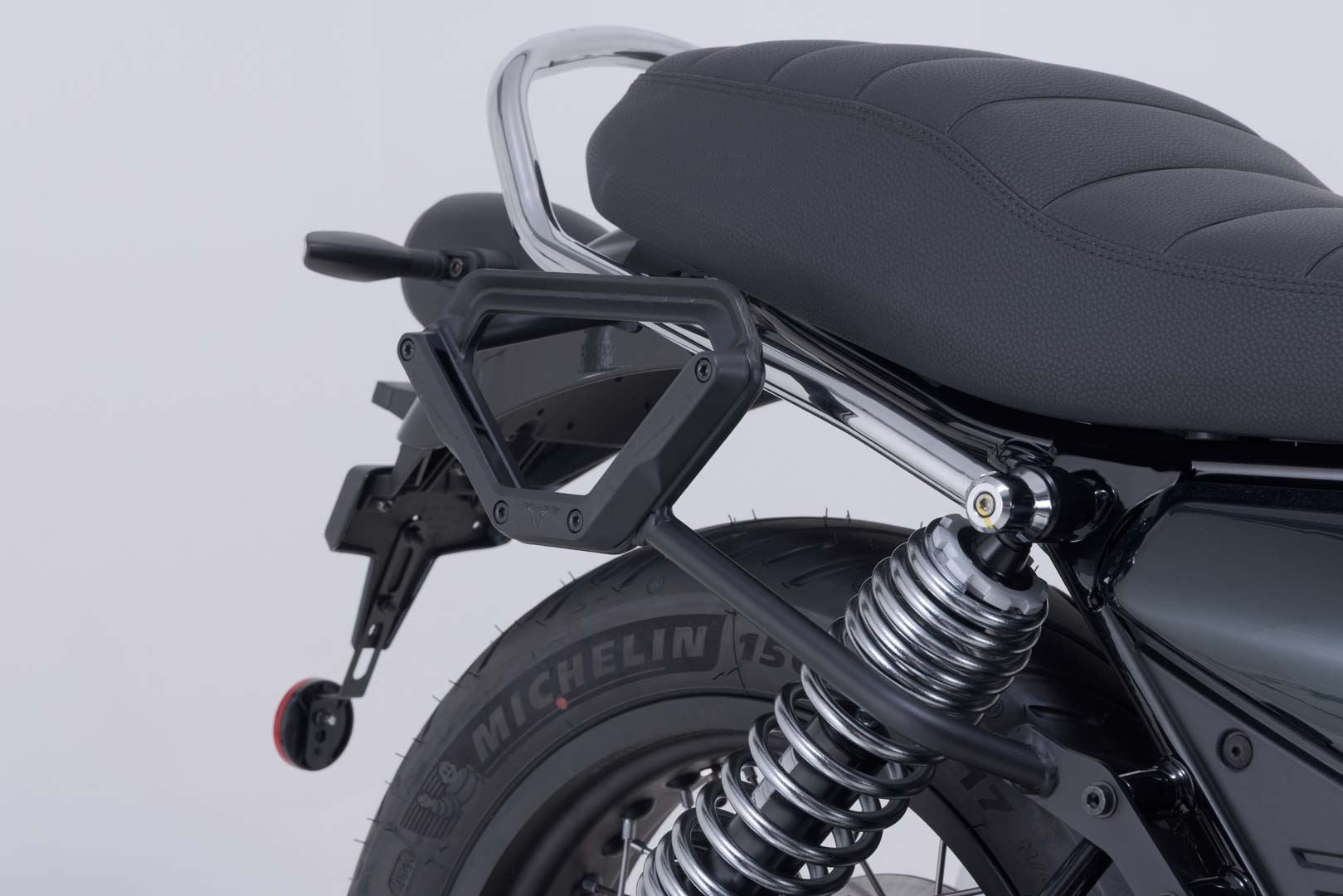 Legend Gear Side Bag system V-LOC 11/11 l. Moto Guzzi V7 models (20-).