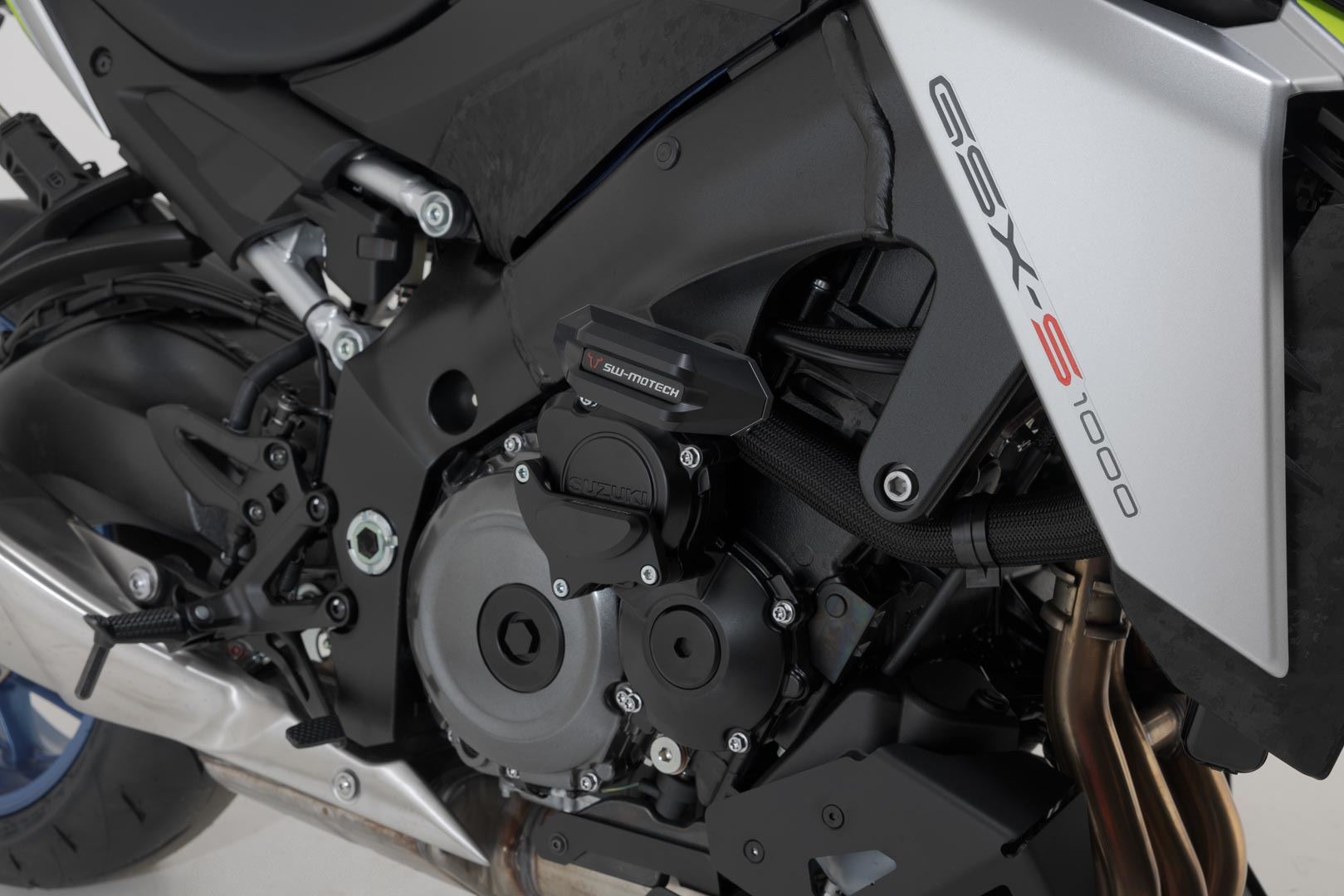 Frame slider kit Black. Suzuki GSX-S 950 / GSX-S 1000/GT (21-).