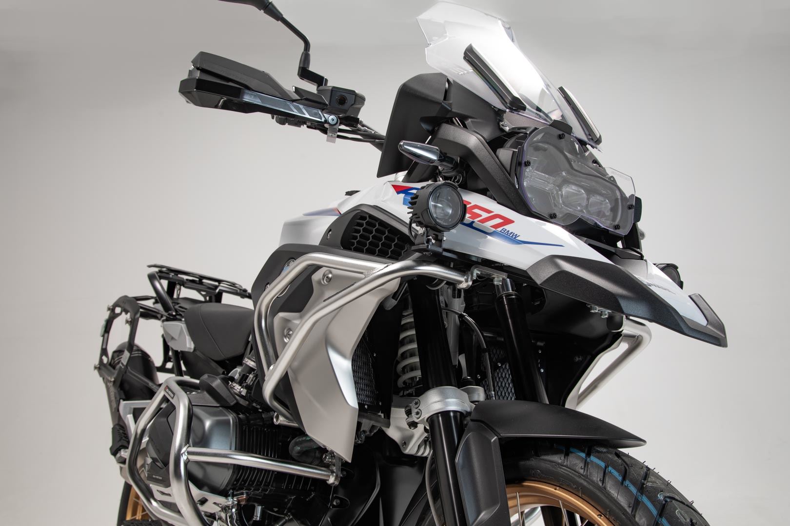 Upper crash bar Stainless steel. BMW R1200GS (16-), R1250GS (18-).