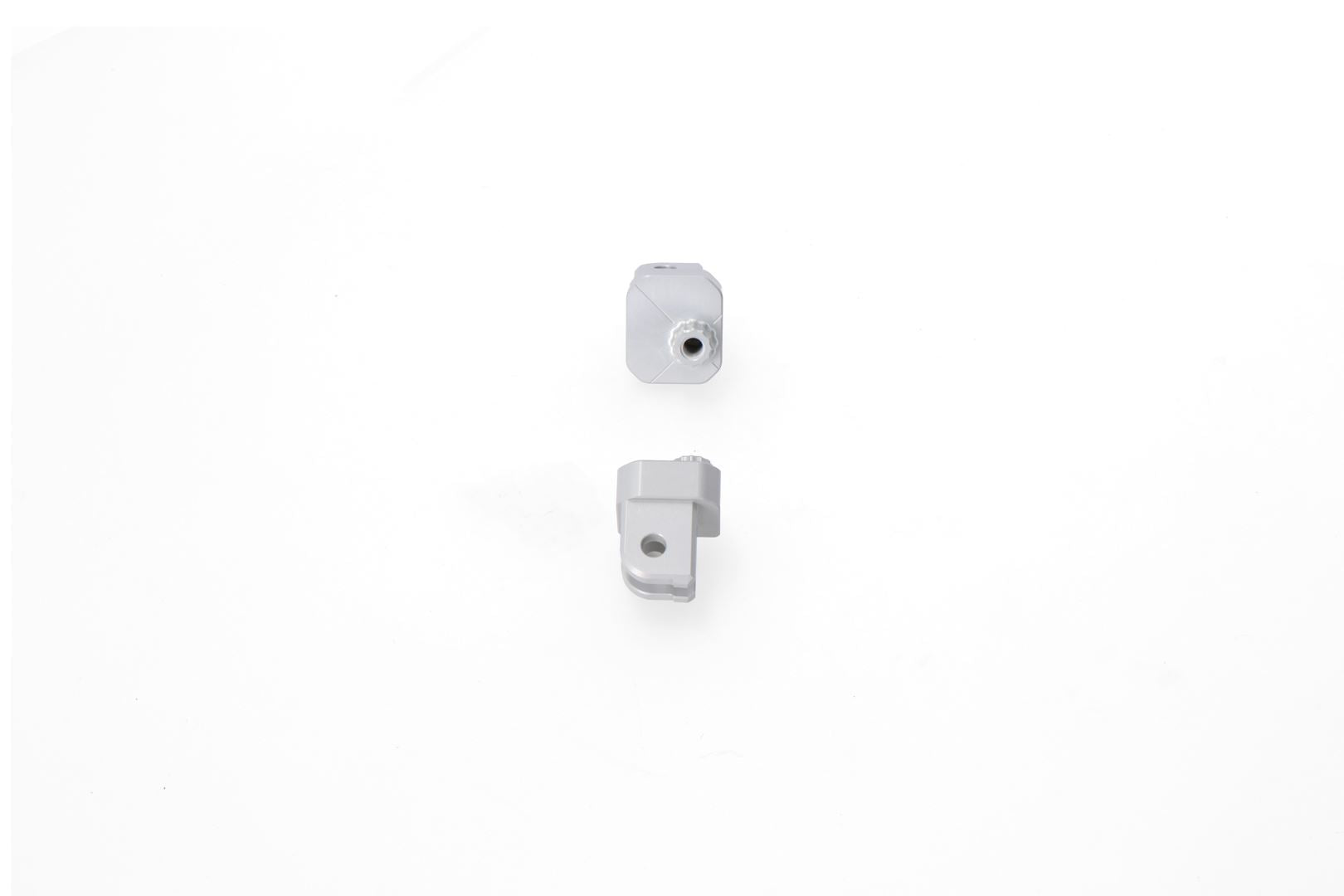 Mounting kit for EVO footrests Silver. Yamaha Tracer 9 (20-).