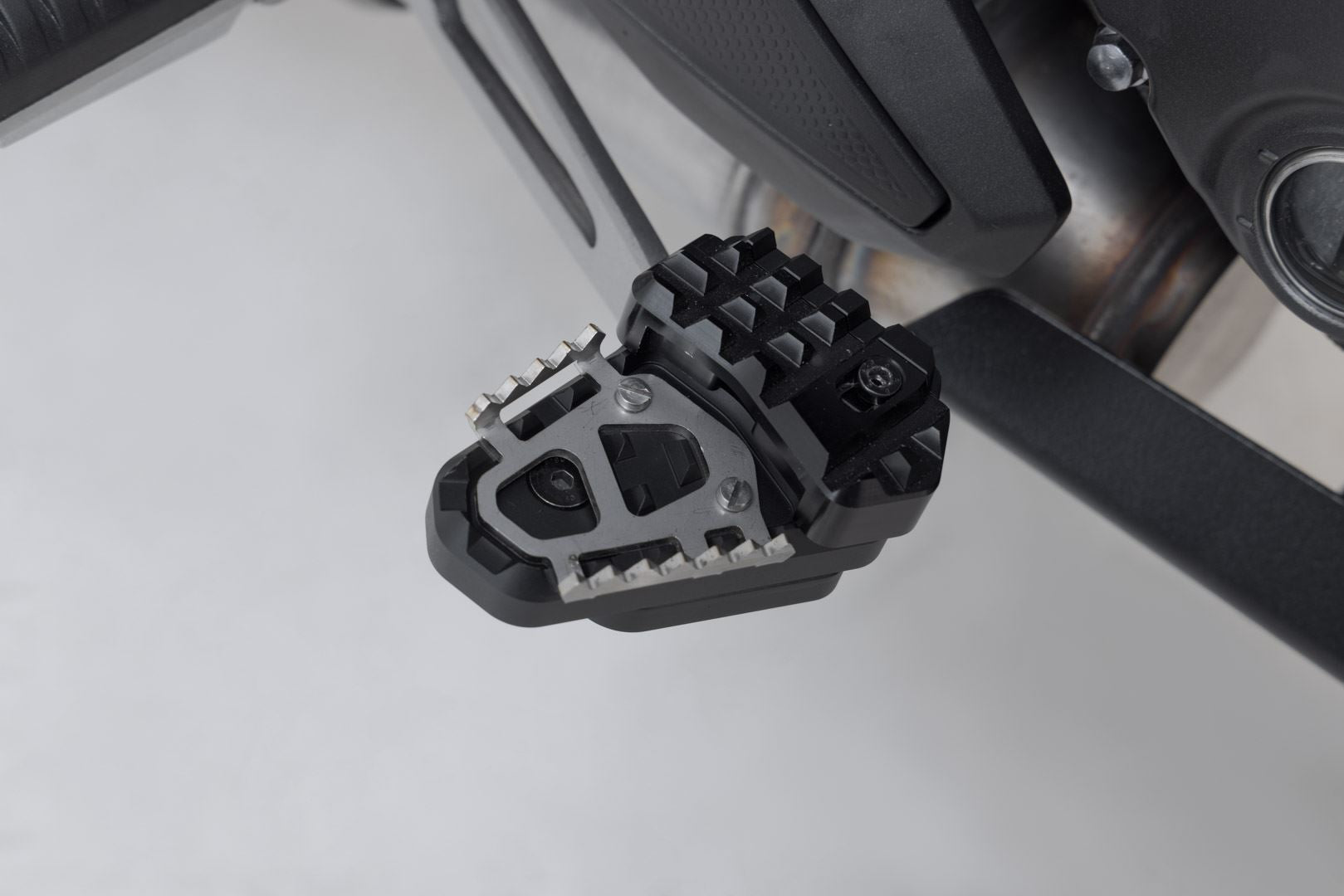 Lever guards with wind protection Black. Triumph Street Triple 765 R / S (19-).