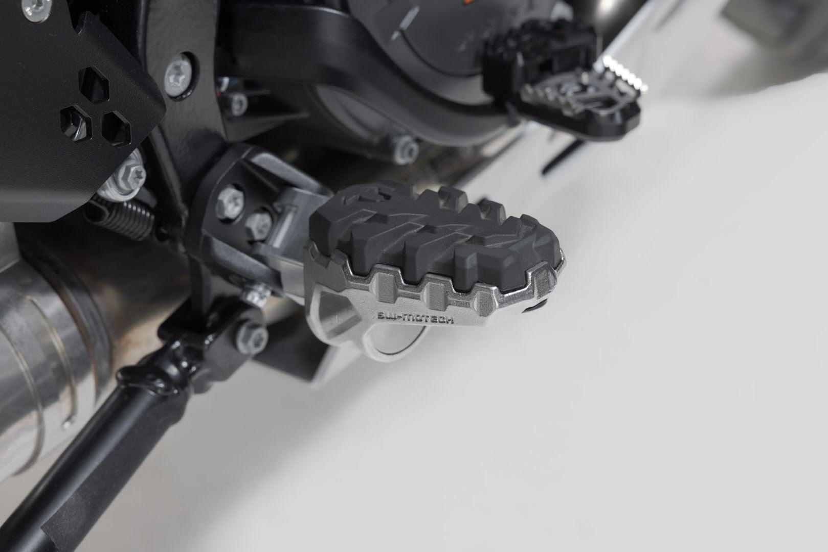 EVO footrest kit KTM 1290 / 1390 Super Adventure (21-).
