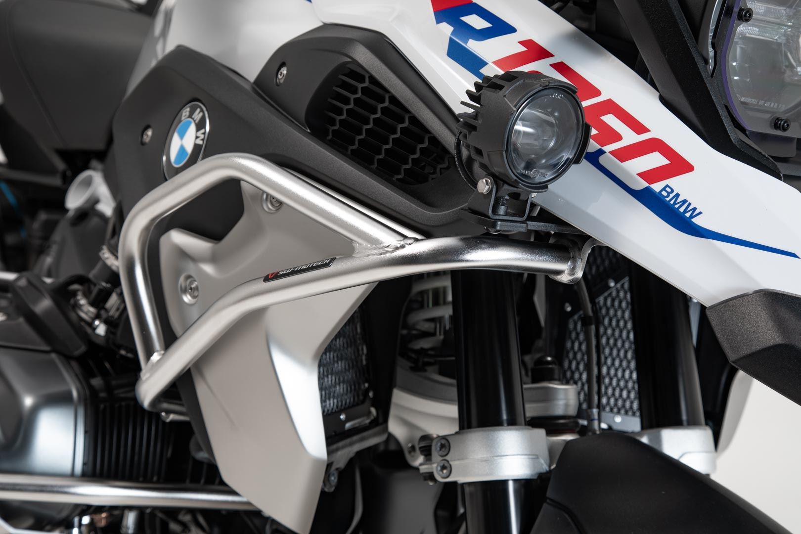 Upper crash bar Stainless steel. BMW R1200GS (16-), R1250GS (18-).