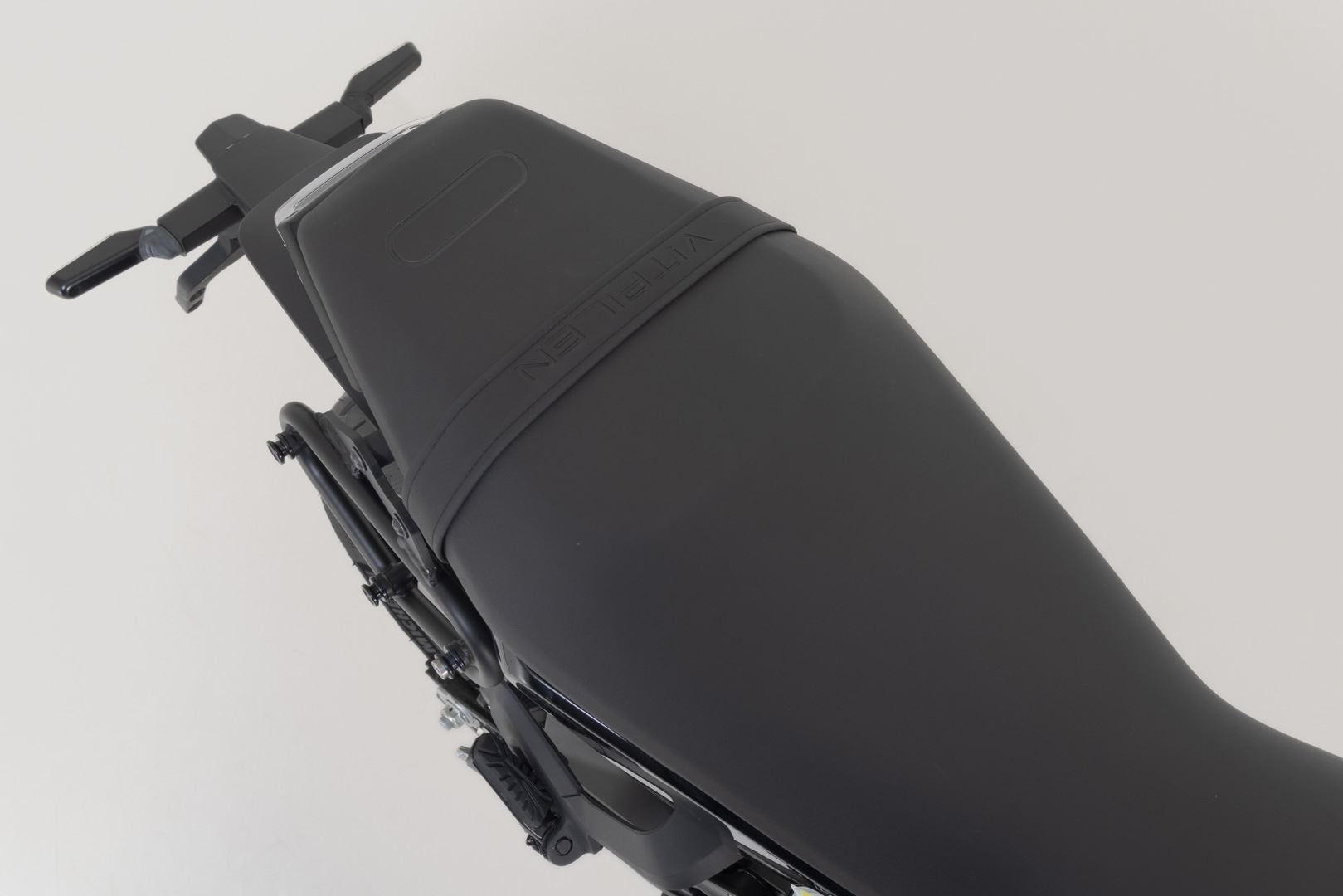 SLC right side carrier Husqvarna Svartpilen/Vitpilen 401 (23-).