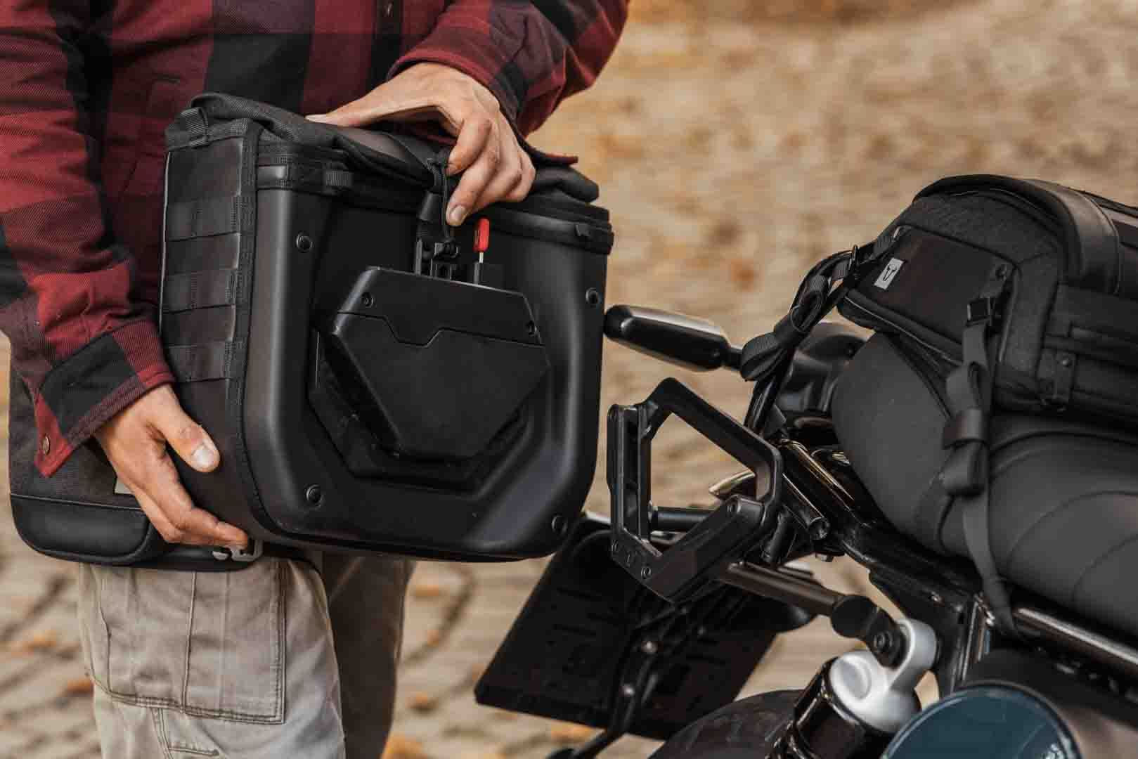 Legend Gear Side Bag 16L Black. For V-LOC