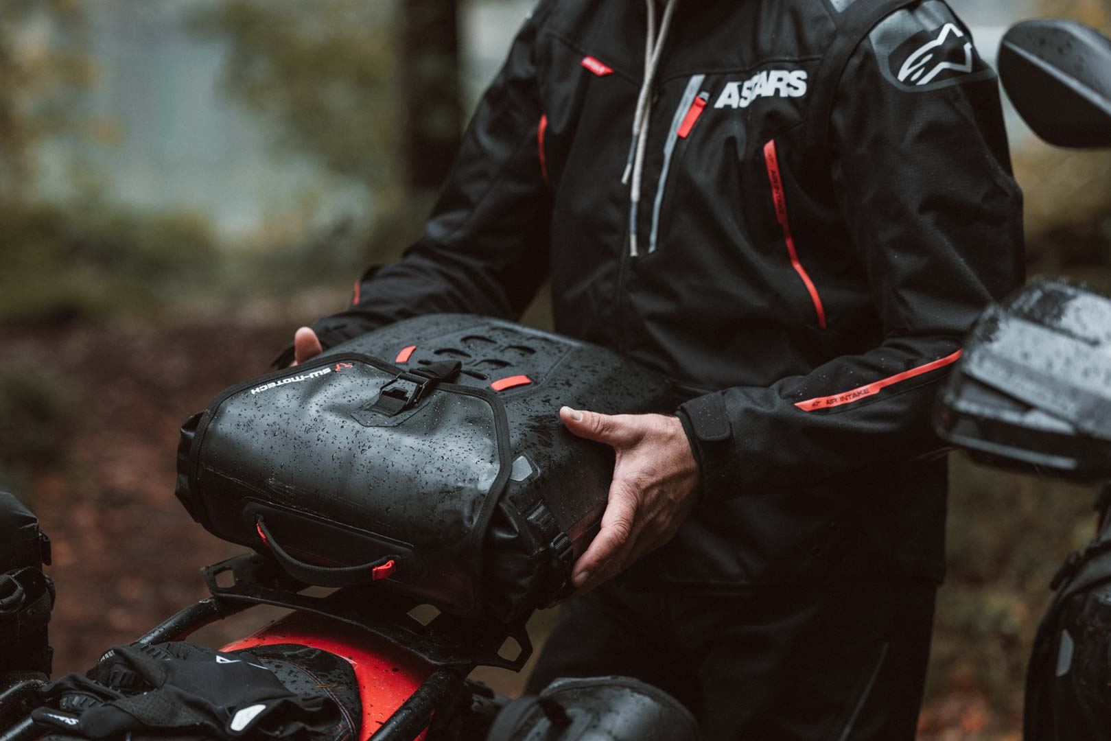 Lever guards with wind protection Black. Triumph Street Triple 765 R / S (19-).