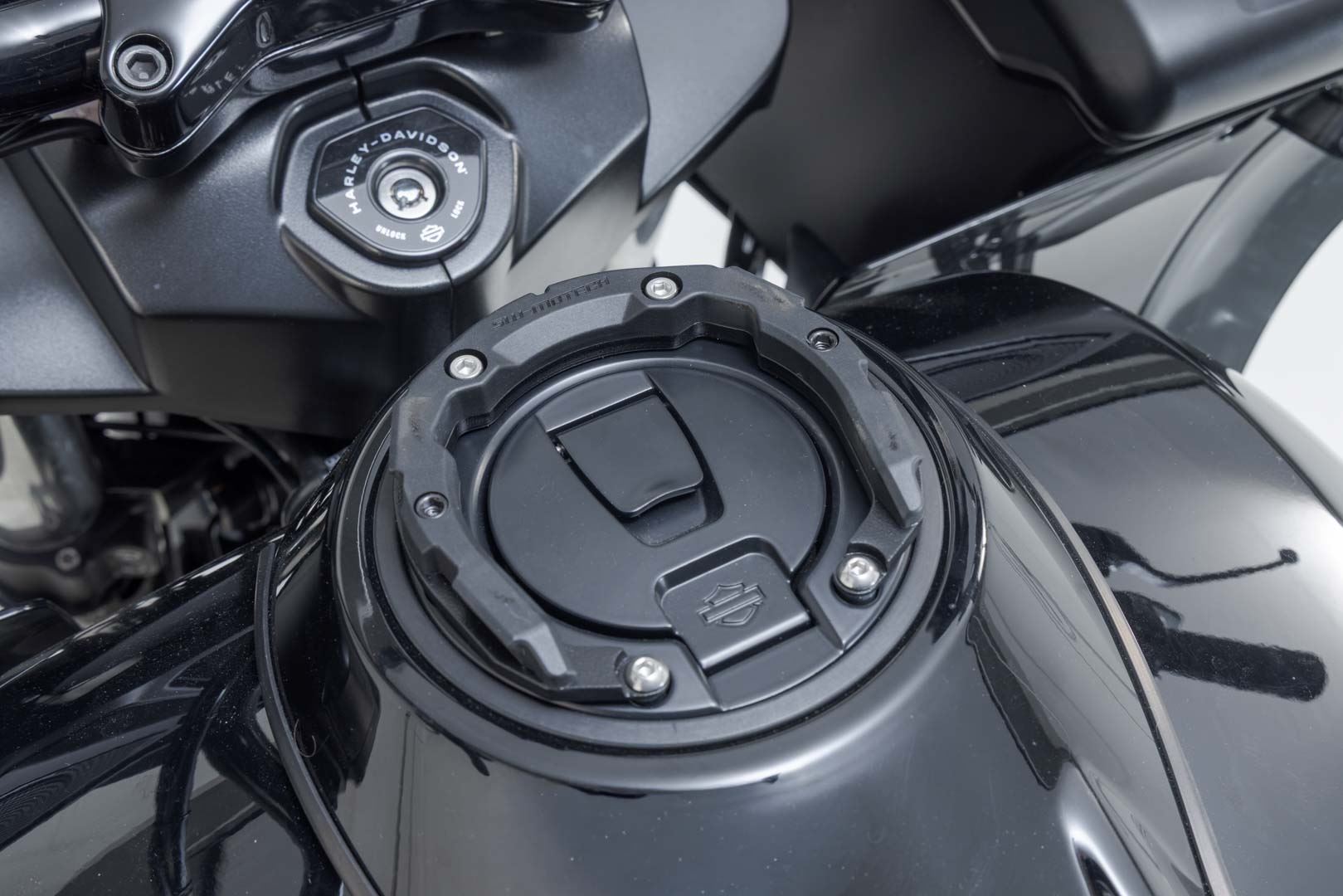 PRO tank ring Black. Harley-Davidson Pan America (21-).